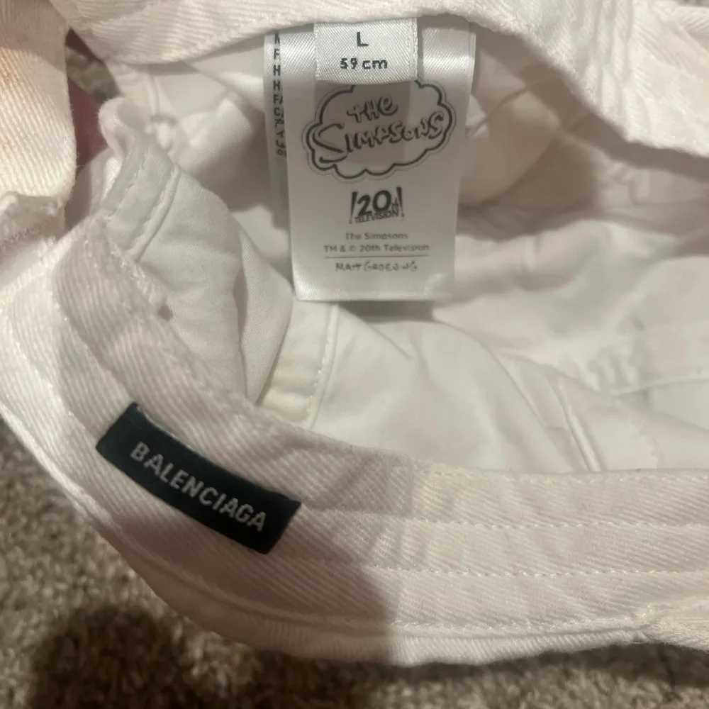 Authentic Rare Edition. See pictures. Easy to wash and clean. - Picture 4 of 5